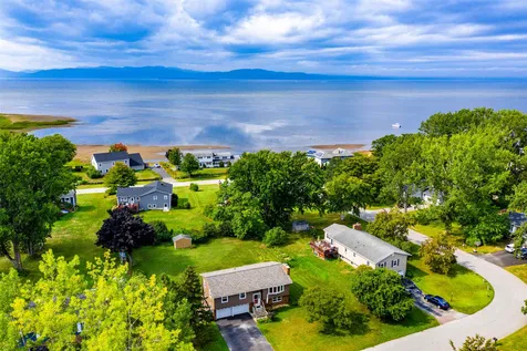 29 Horizon View Colchester VT 05446