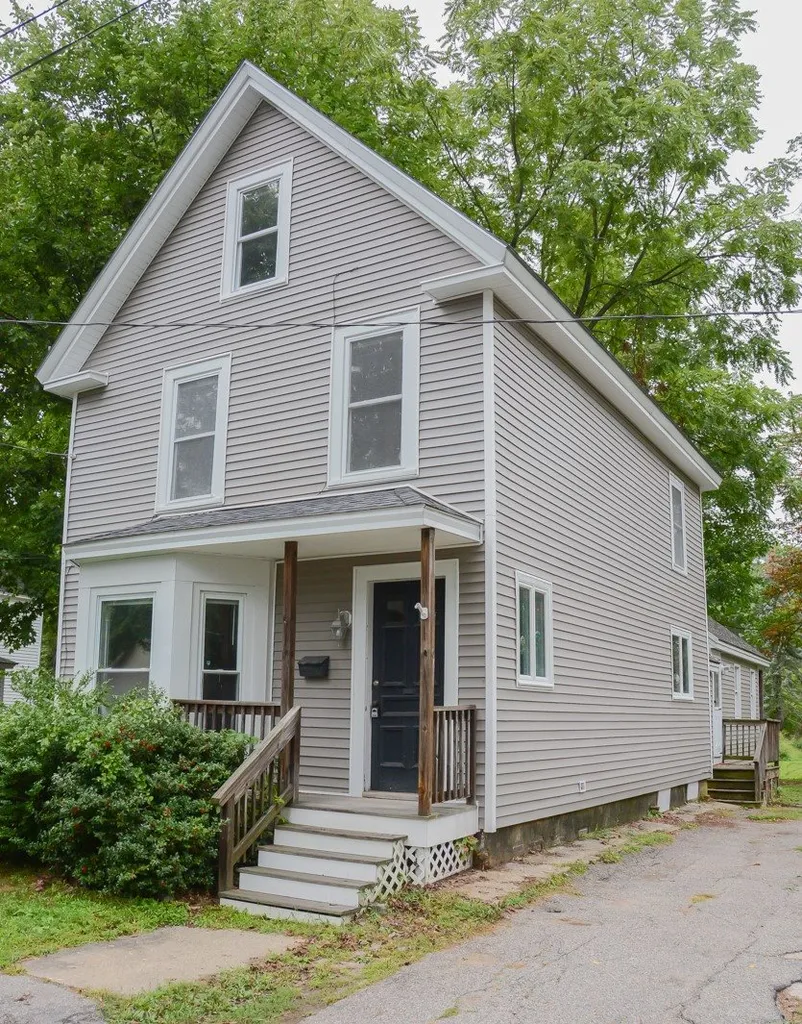26 Auburn Street Exeter NH 03833