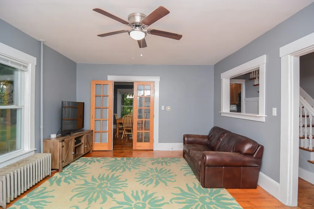 26 Auburn Street Exeter NH 03833