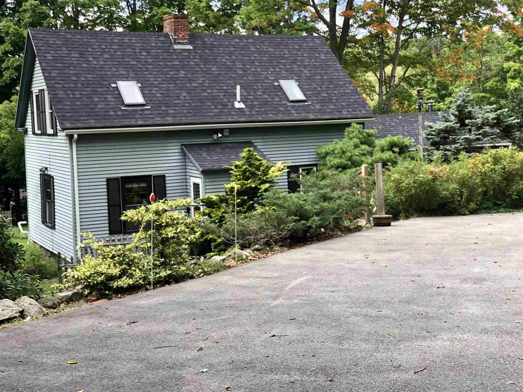 1 Colonial Drive Newmarket NH 03857