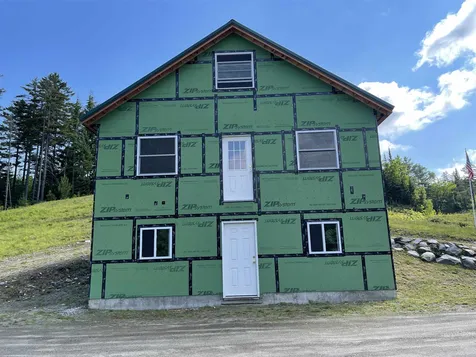 2030 Vt Route 105 Bloomfield VT 05905