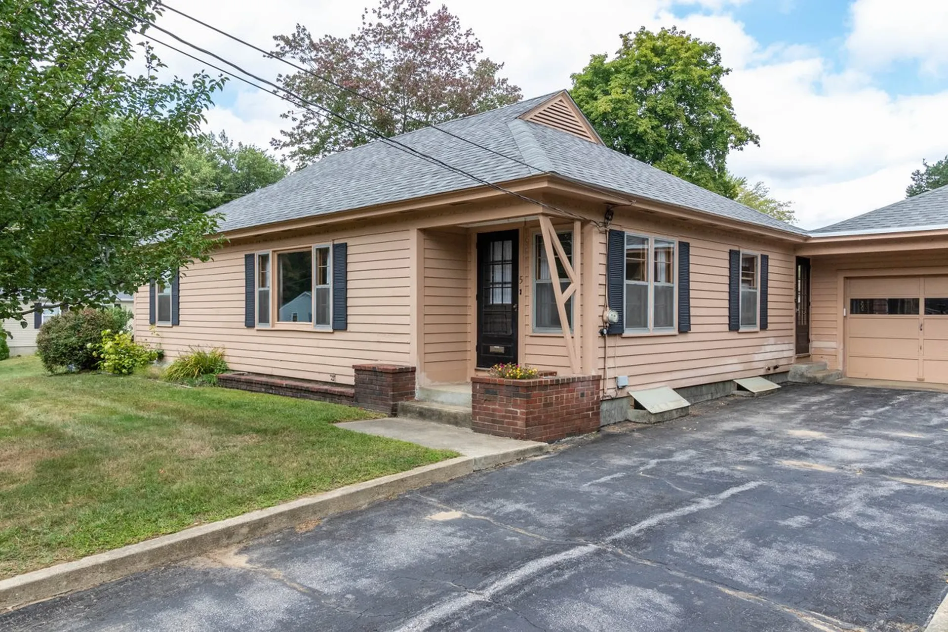 5 Fairview Avenue Pembroke NH 03275