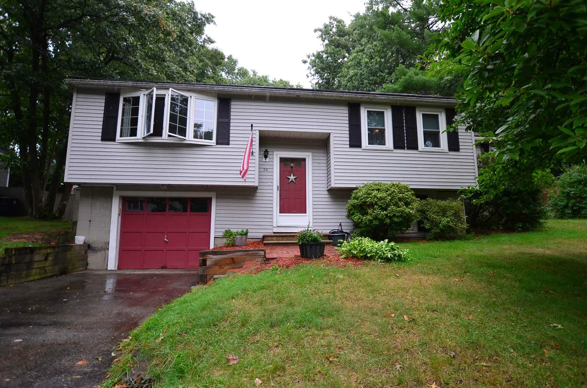 34 Teak Drive Nashua NH 03062