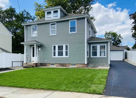 11 Bennett Street Nashua NH 03064