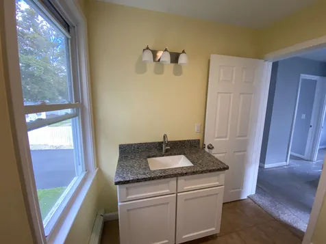 11 Bennett Street Nashua NH 03064