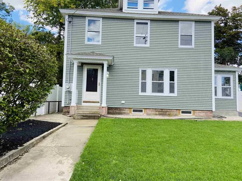 11 Bennett Street Nashua NH 03064