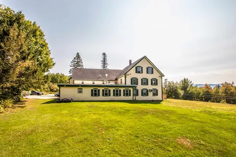 7 Davenport Road Jefferson NH 03583