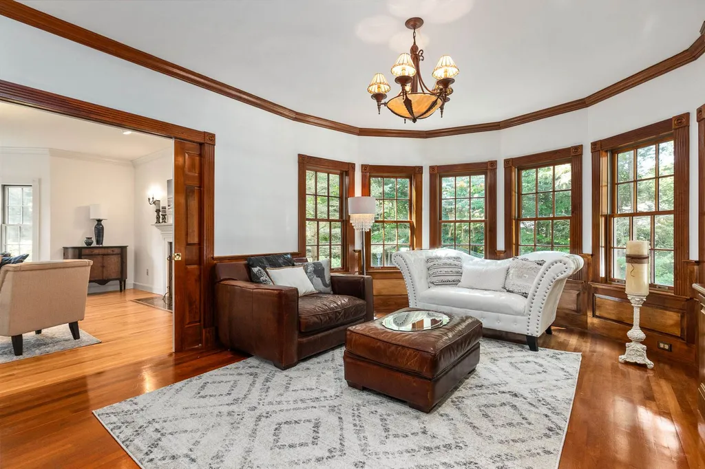 33 Squier Drive North Hampton NH 03862