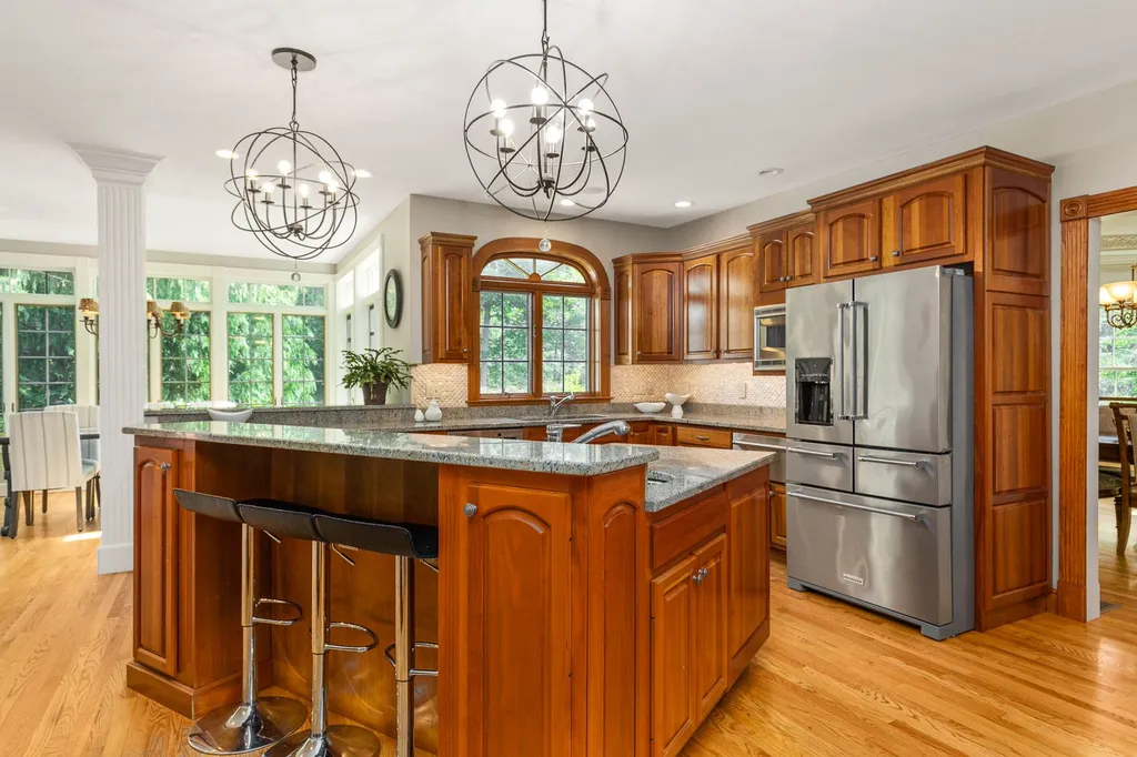 33 Squier Drive North Hampton NH 03862