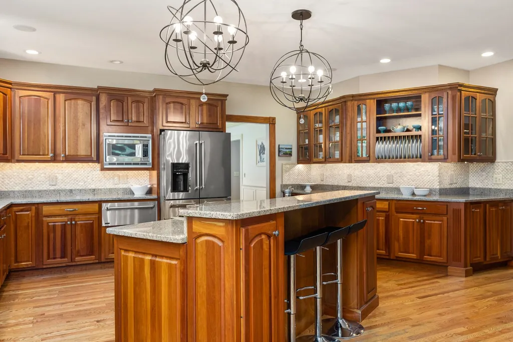 33 Squier Drive North Hampton NH 03862