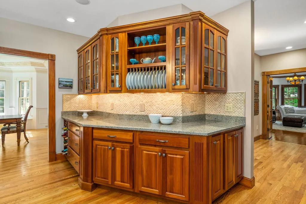 33 Squier Drive North Hampton NH 03862