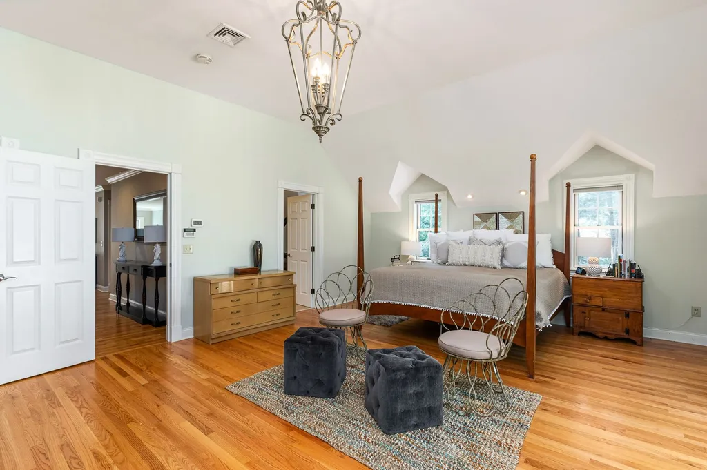33 Squier Drive North Hampton NH 03862