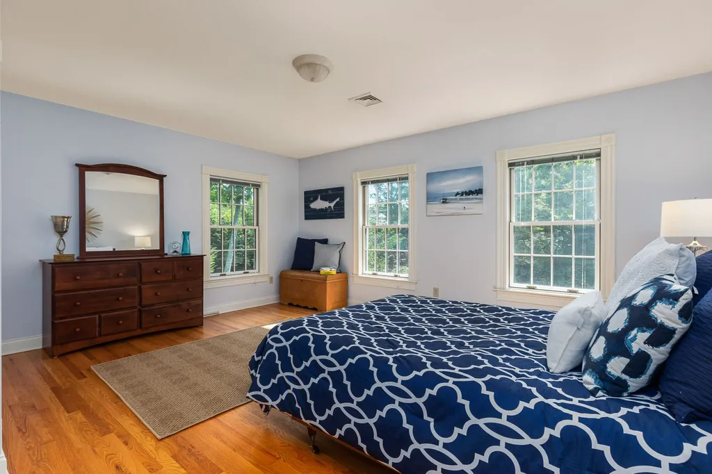 33 Squier Drive North Hampton NH 03862