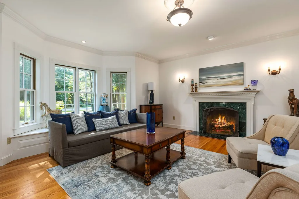 33 Squier Drive North Hampton NH 03862