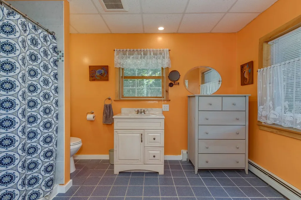 29 Lockes Hill Road Gilford NH 03249