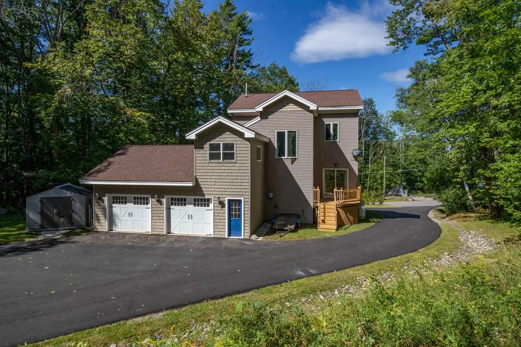 29 Lockes Hill Road Gilford NH 03249