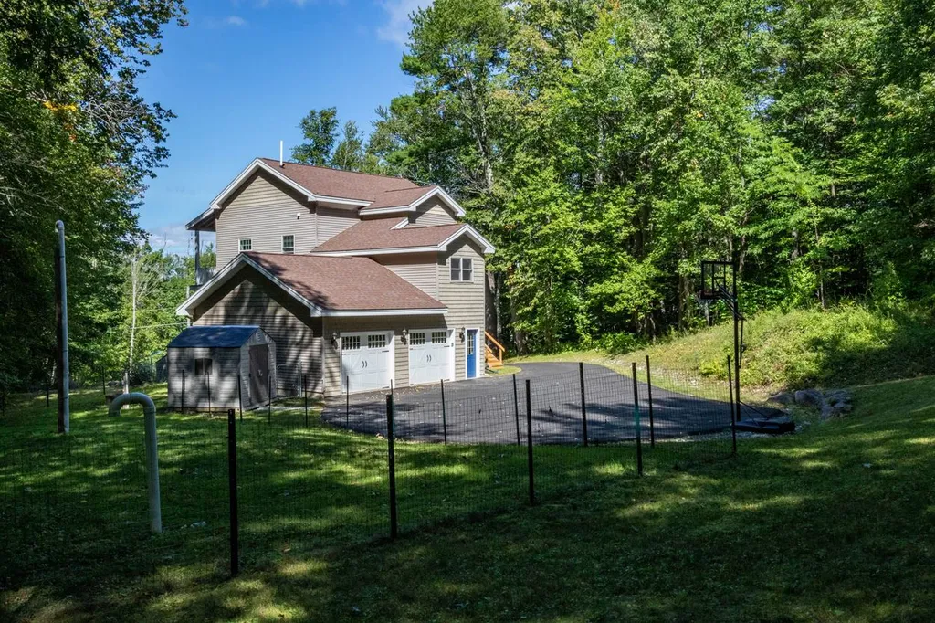 29 Lockes Hill Road Gilford NH 03249