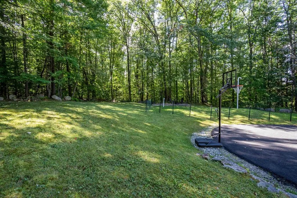 29 Lockes Hill Road Gilford NH 03249