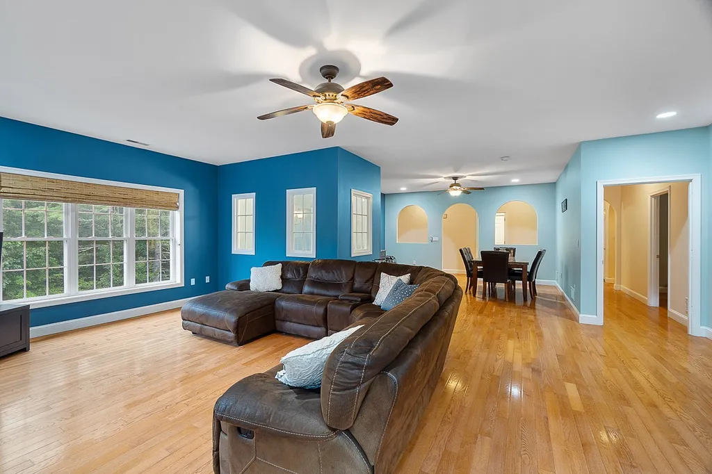 30 Norwood Road Salem NH 03079