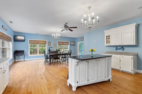 30 Norwood Road Salem NH 03079