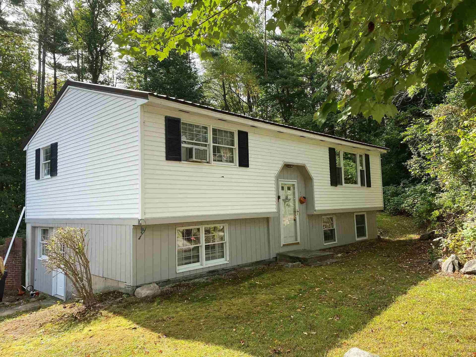 7 Swan Street Newport NH 03773