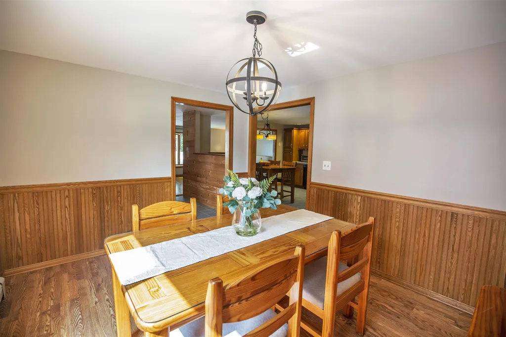 8 Moulton Drive Londonderry NH 03053