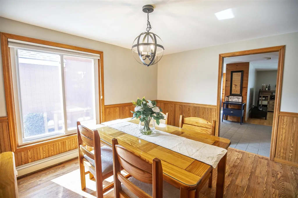 8 Moulton Drive Londonderry NH 03053