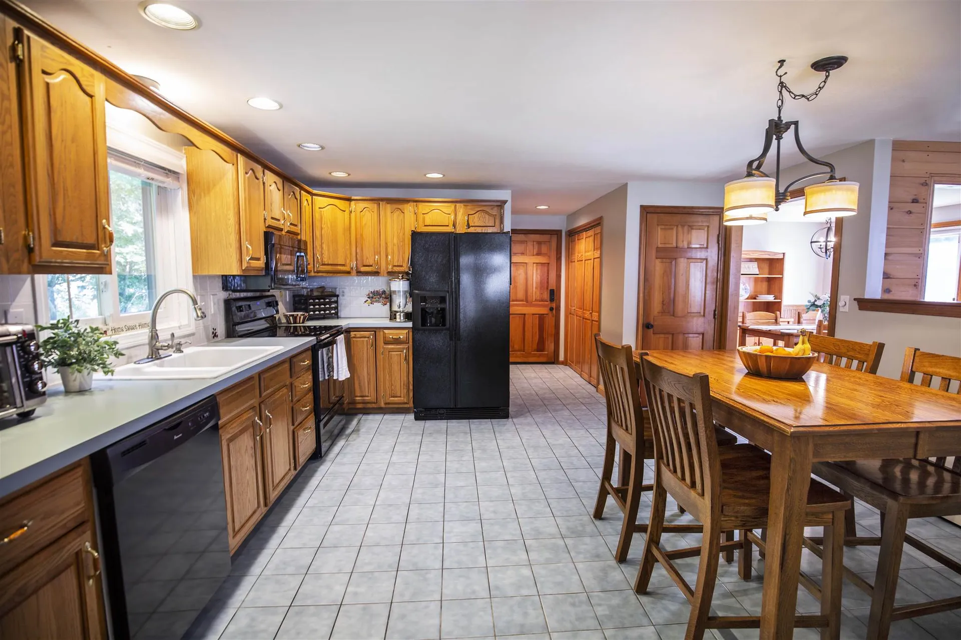 8 Moulton Drive Londonderry NH 03053