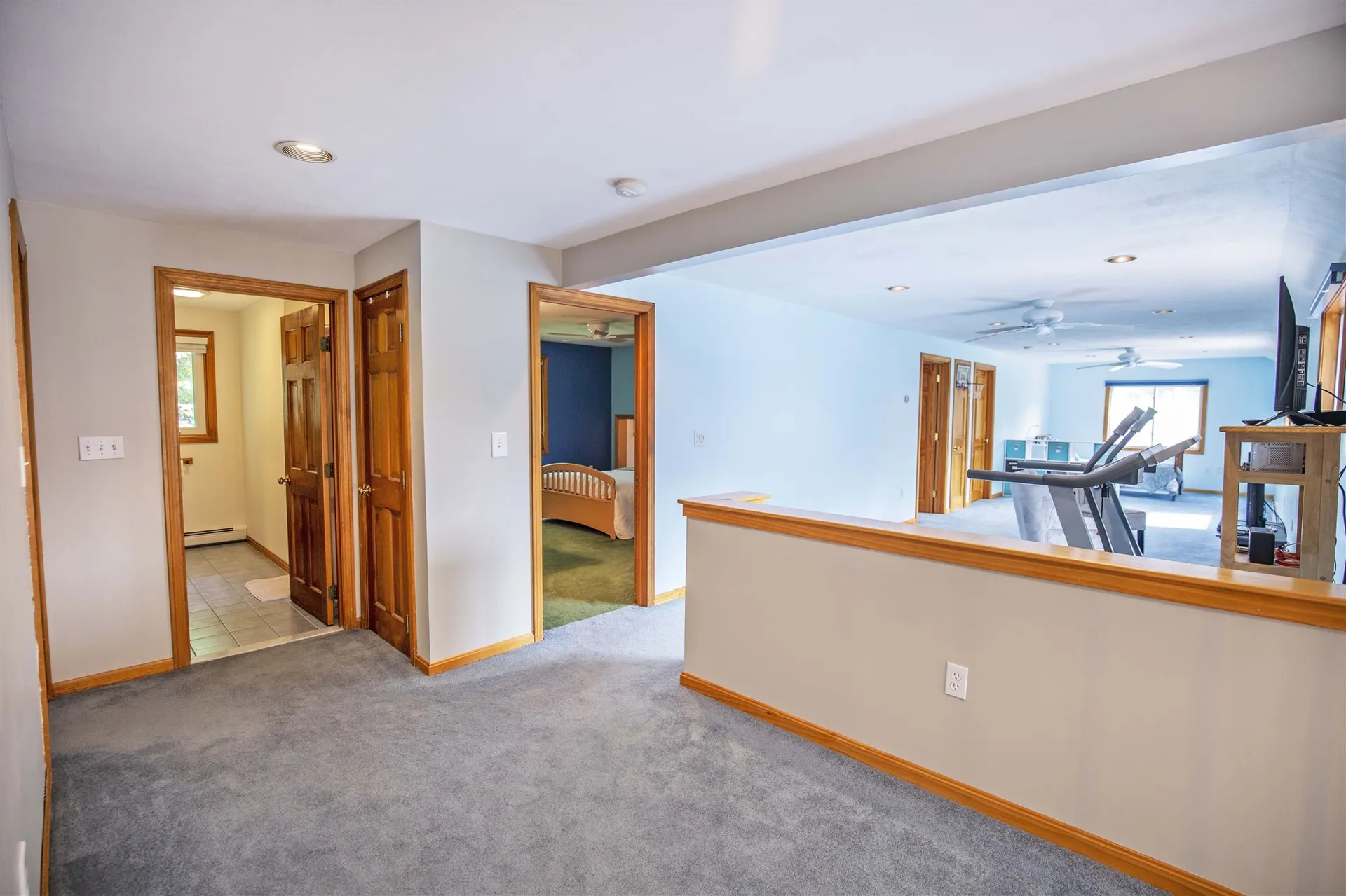 8 Moulton Drive Londonderry NH 03053