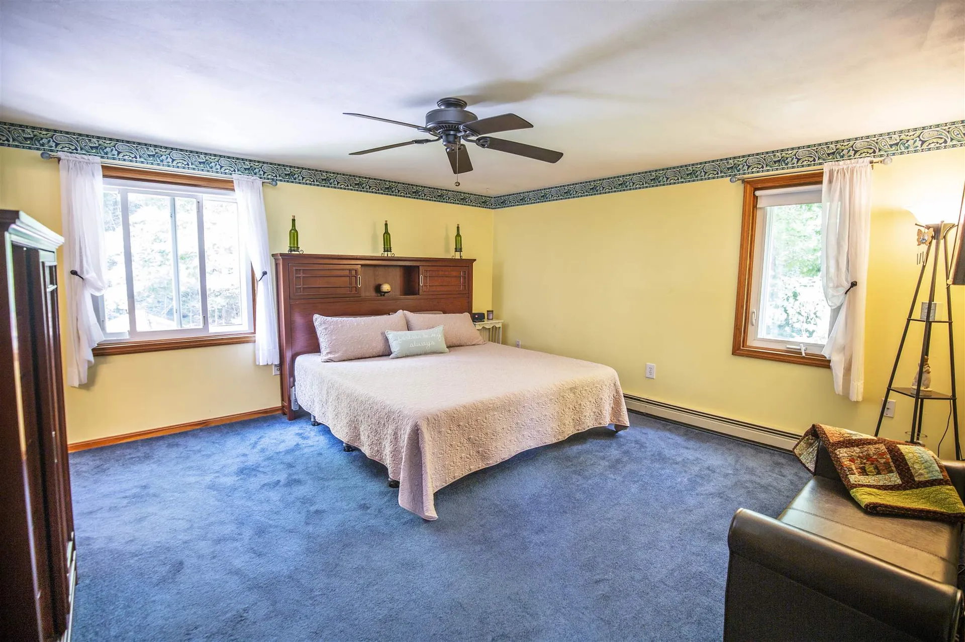 8 Moulton Drive Londonderry NH 03053