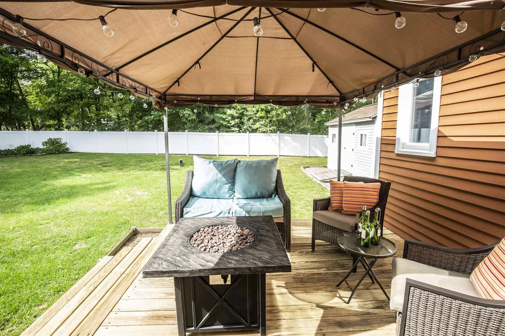 8 Moulton Drive Londonderry NH 03053