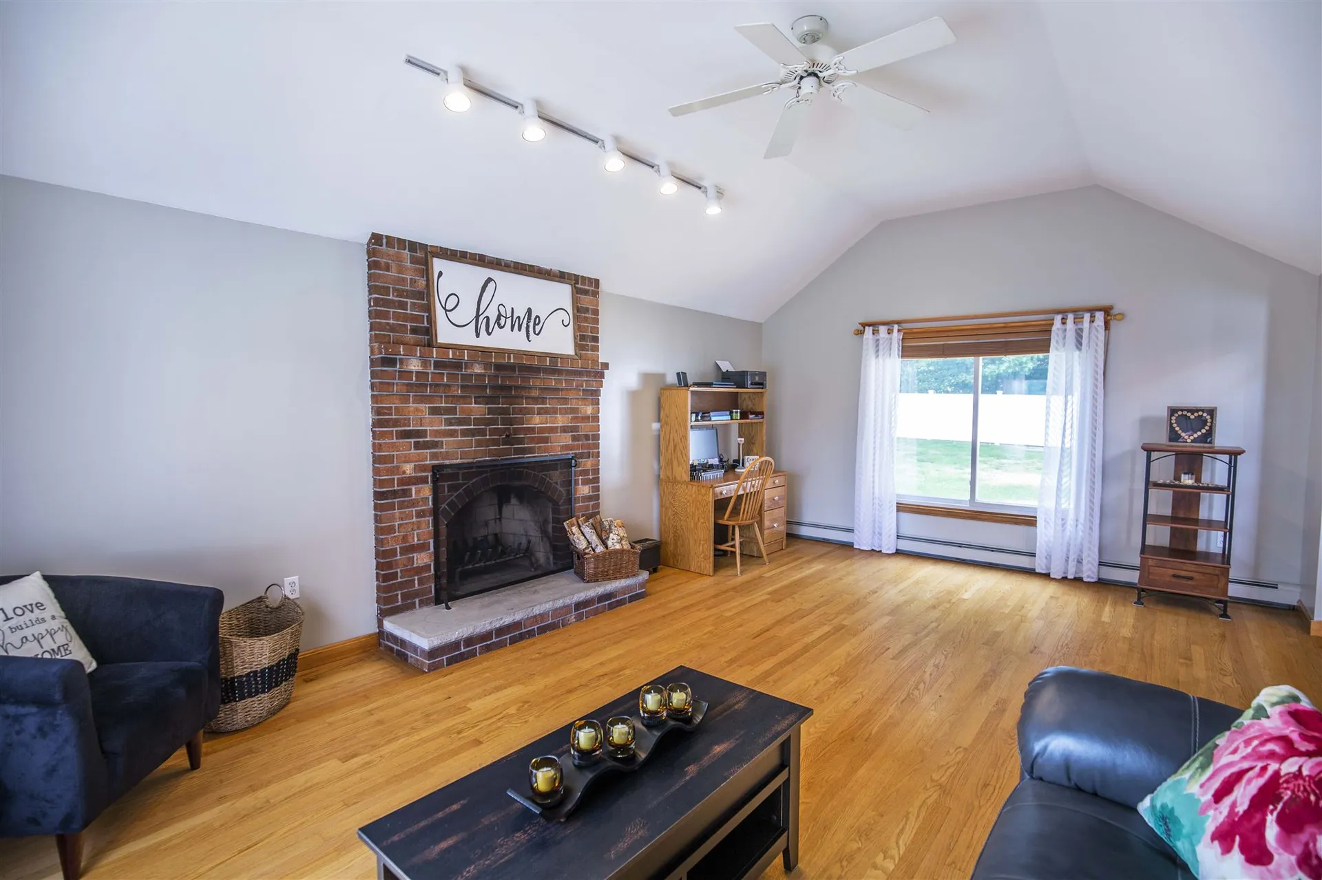 8 Moulton Drive Londonderry NH 03053