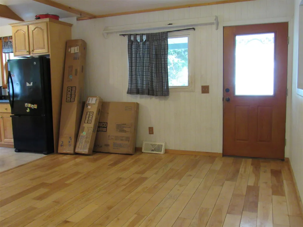 17 Hamlin Avenue Gorham NH 03581