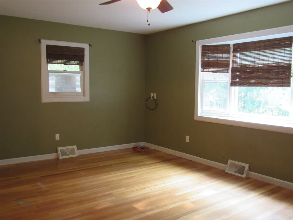 17 Hamlin Avenue Gorham NH 03581