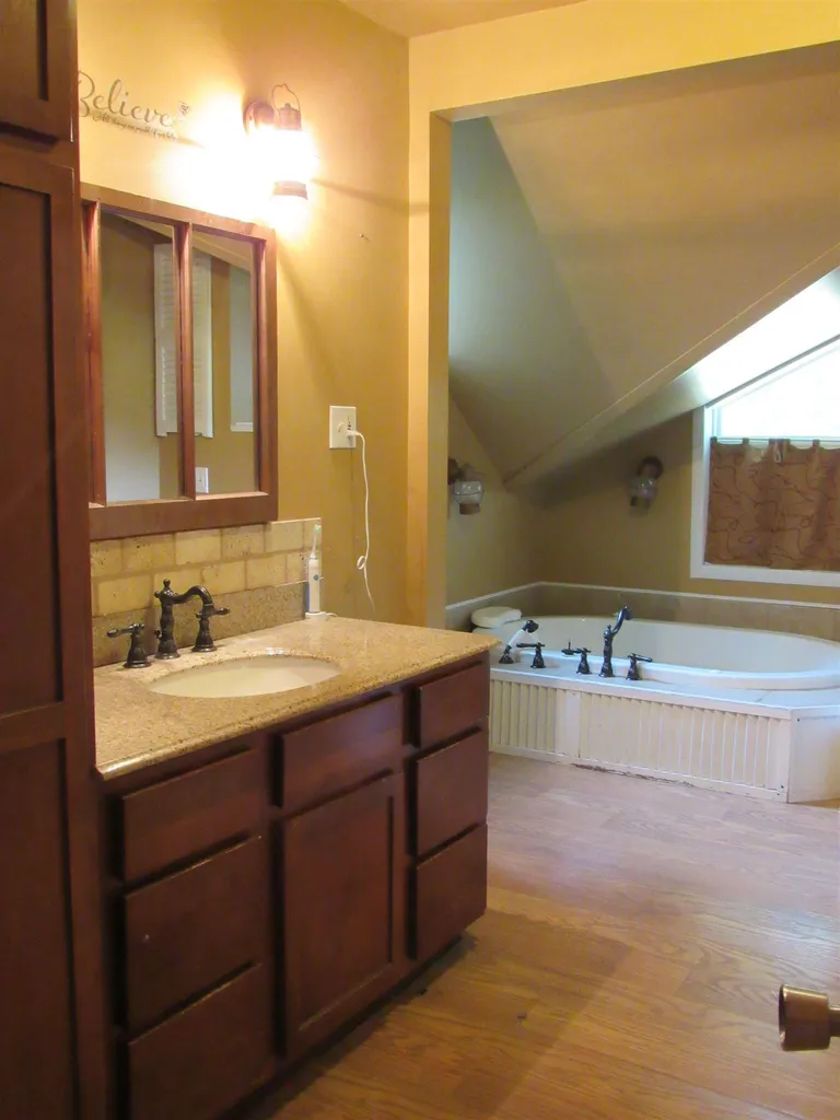 17 Hamlin Avenue Gorham NH 03581