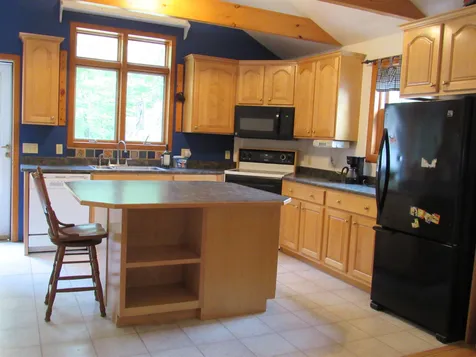 17 Hamlin Avenue Gorham NH 03581