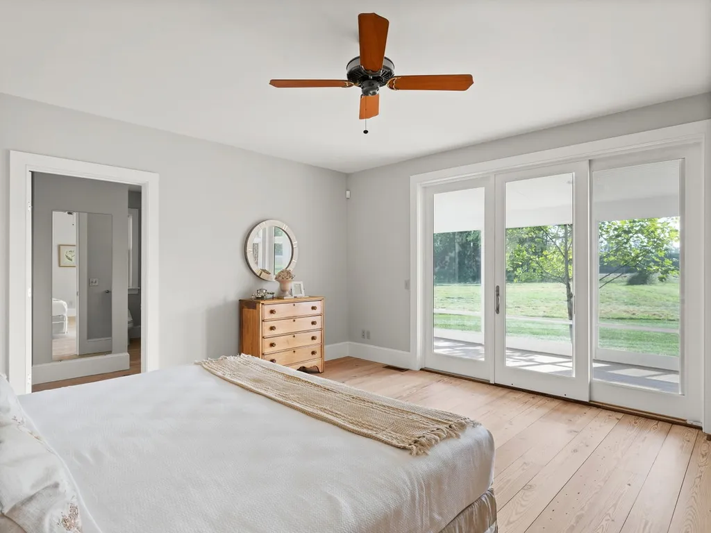 5261 Lake Road Charlotte VT 05445
