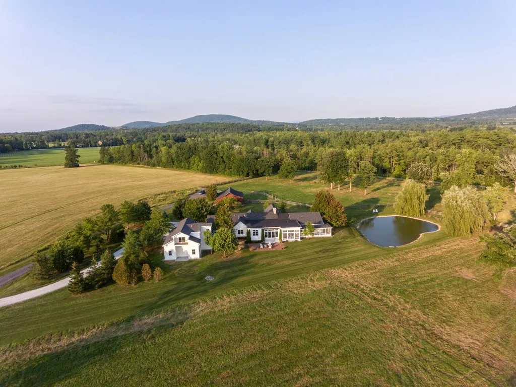 5261 Lake Road Charlotte VT 05445
