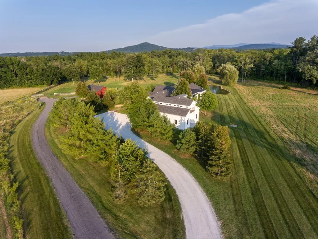 5261 Lake Road Charlotte VT 05445