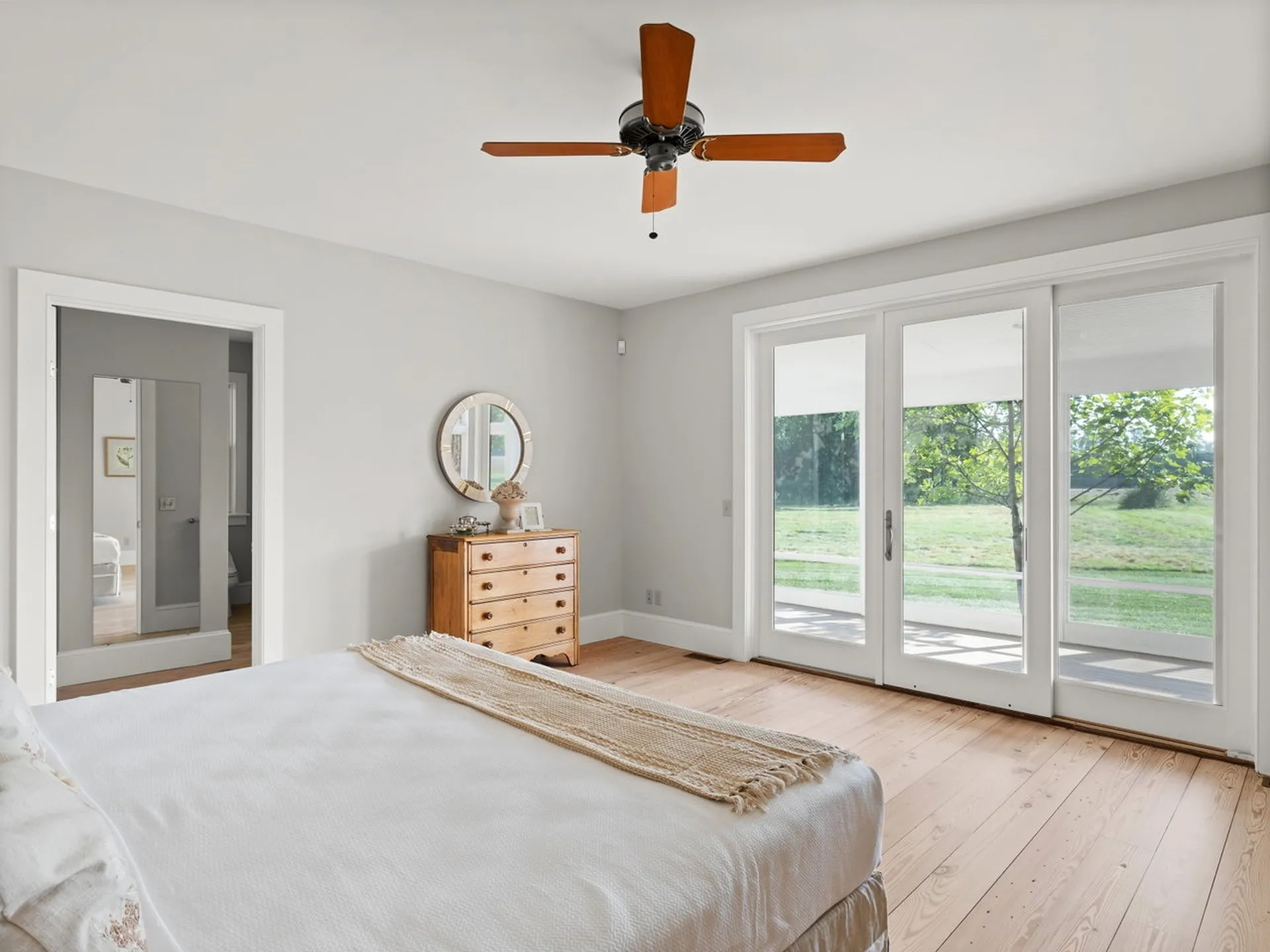 5261 Lake Road Charlotte VT 05445