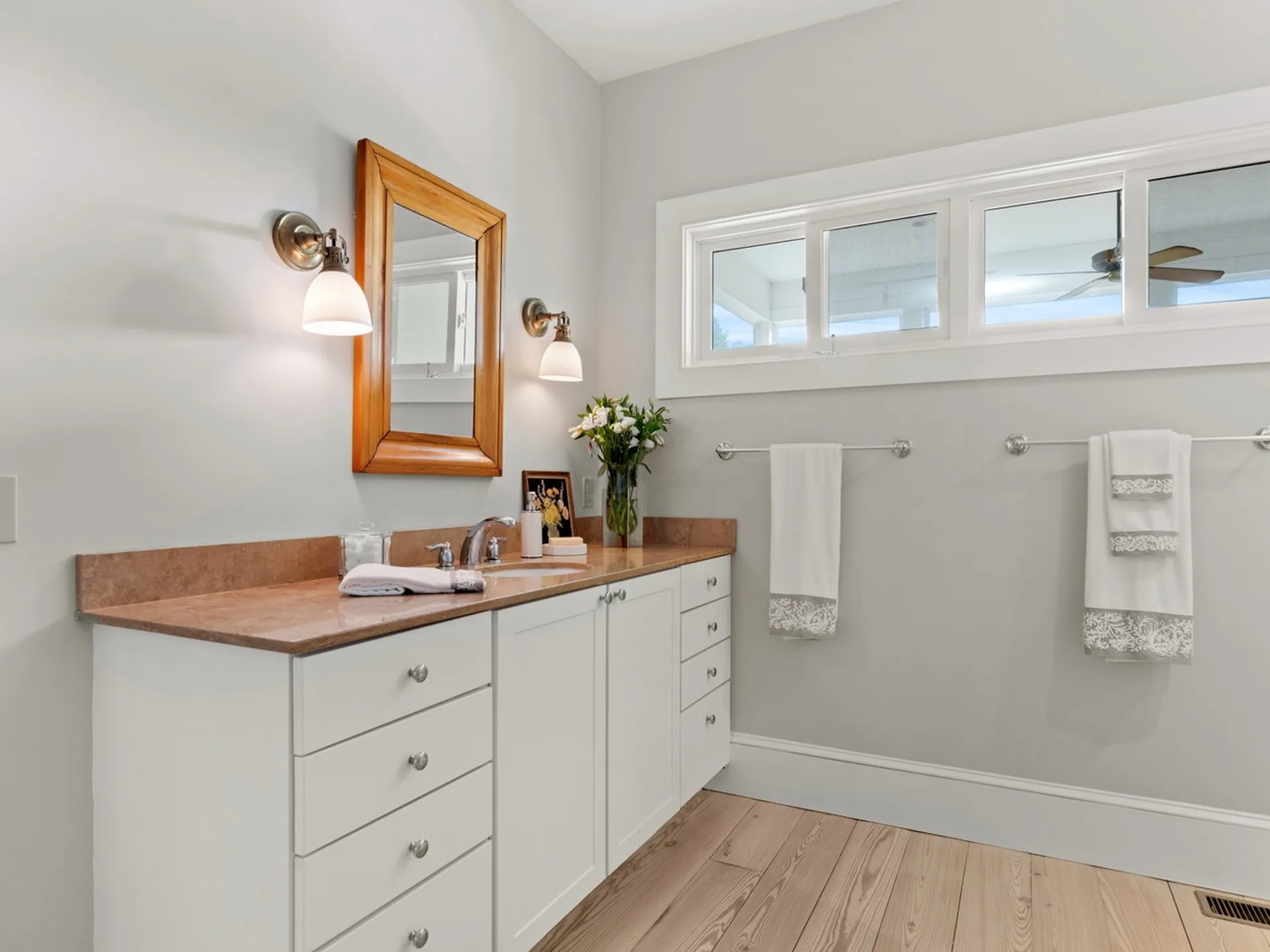5261 Lake Road Charlotte VT 05445