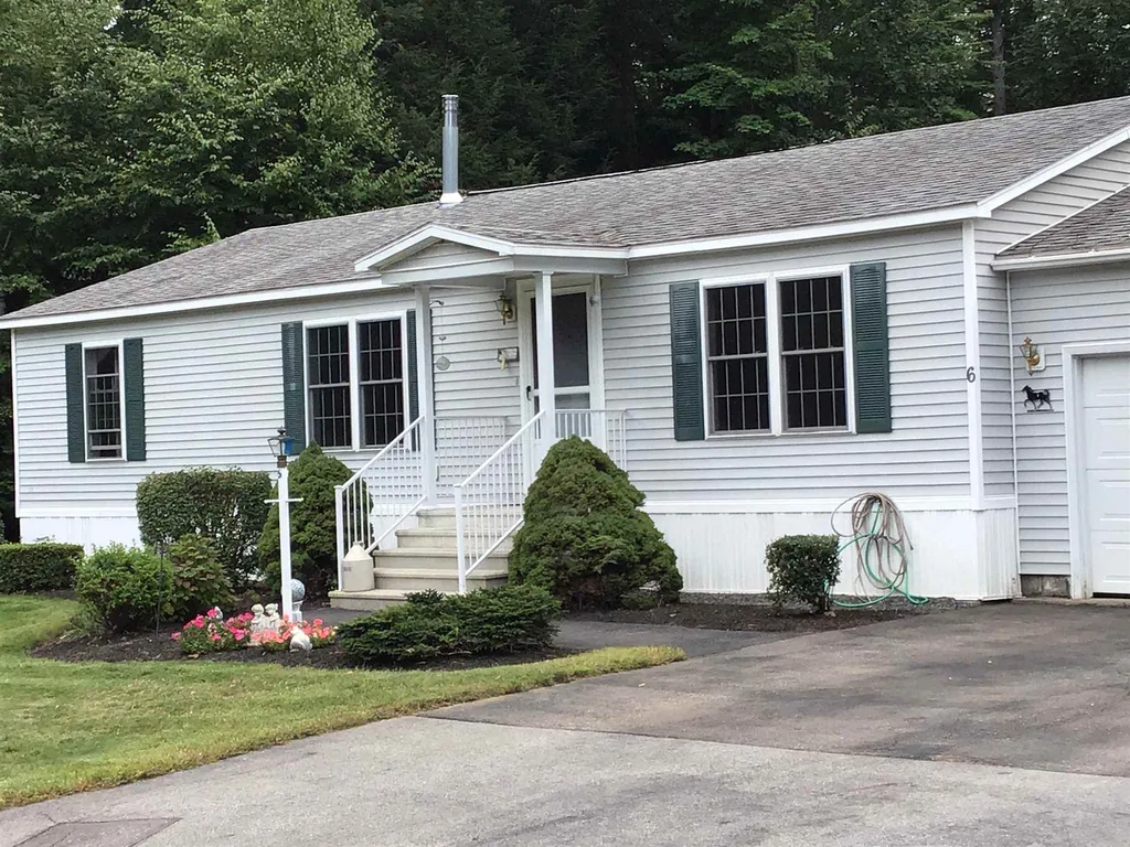 6 Woodgate Circle Tilton NH 03276