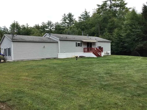 6 Woodgate Circle Tilton NH 03276