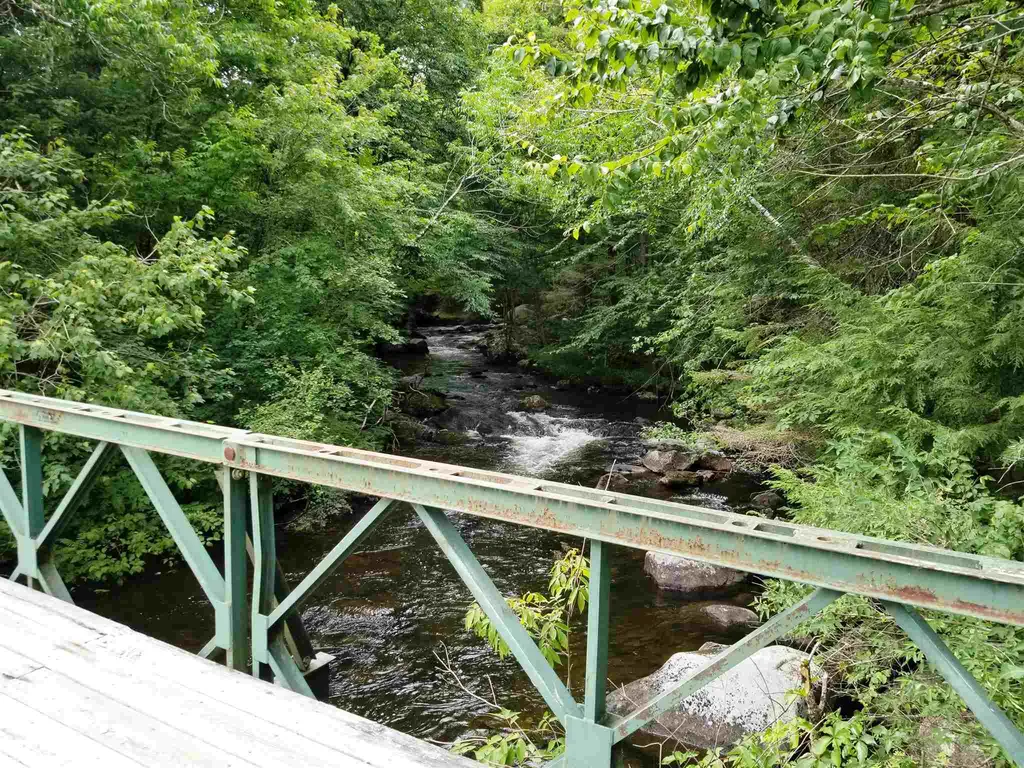 902 South County Road Groton VT 05046