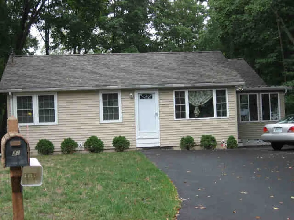 21 Orchard Terrace Salem NH 03079