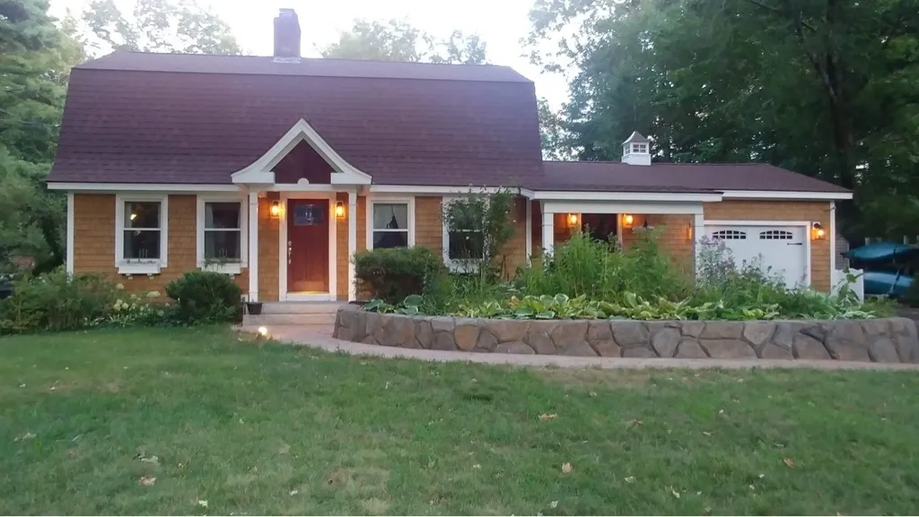 19 Thomas Street Rochester NH 03867