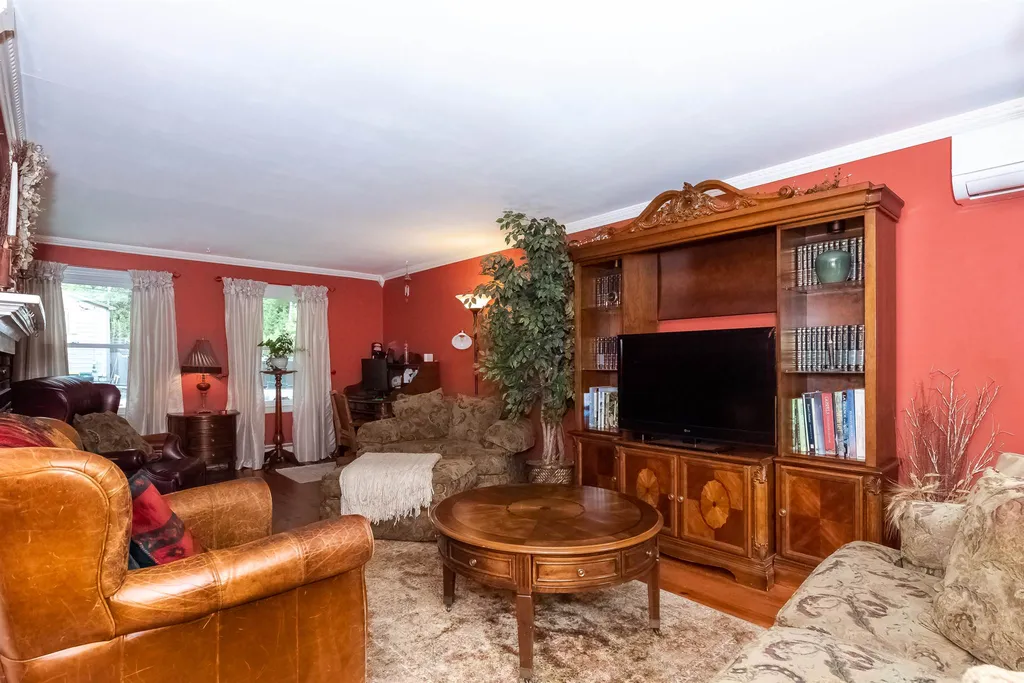 19 Thomas Street Rochester NH 03867