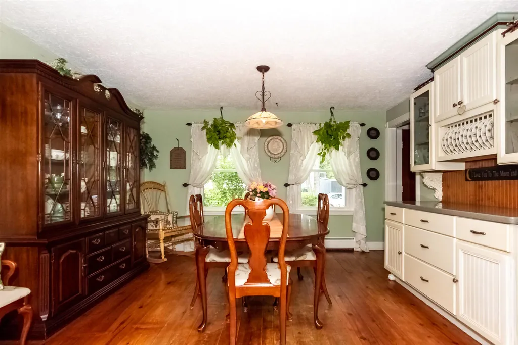 19 Thomas Street Rochester NH 03867