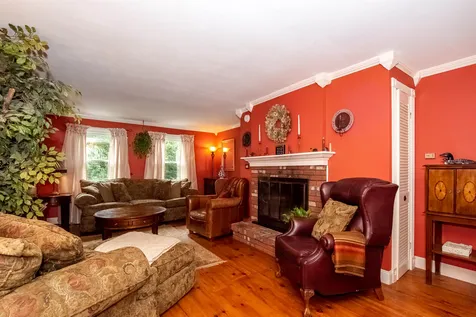 19 Thomas Street Rochester NH 03867