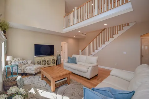 81 Boxwood Lane Dover NH 03820